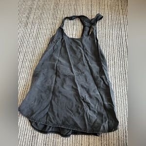 Lululemon black tank top size 6
